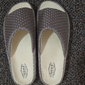 Elegant Brown Slippers for Women